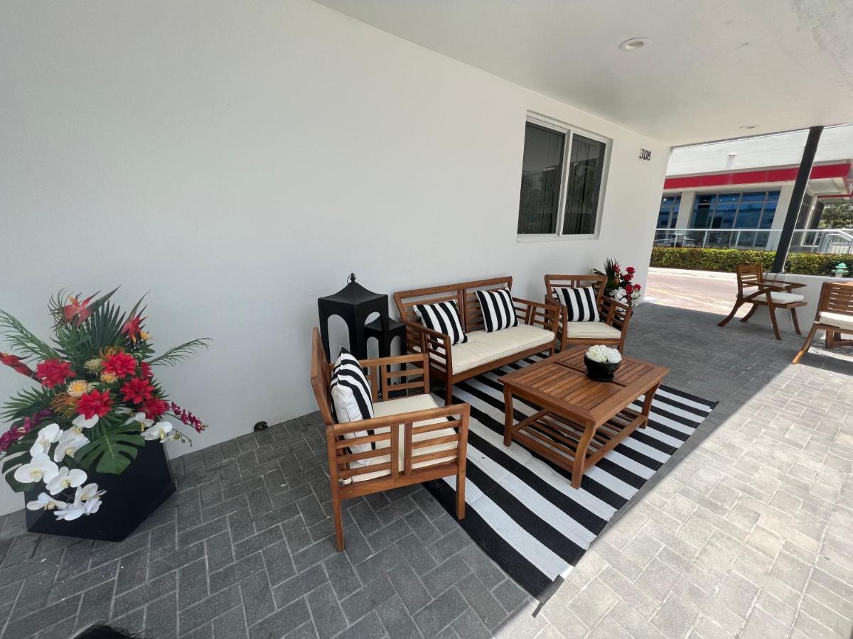 The Pearl Beachside Apartments On Hollywood Beach Eksteriør billede